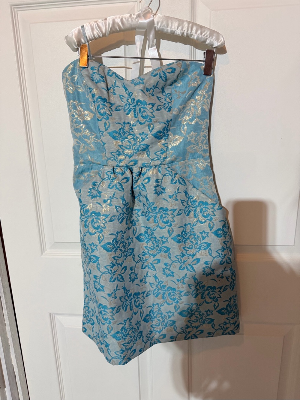 Kimchi Blue Blue and Gold Floral Brocade Strapless Dress